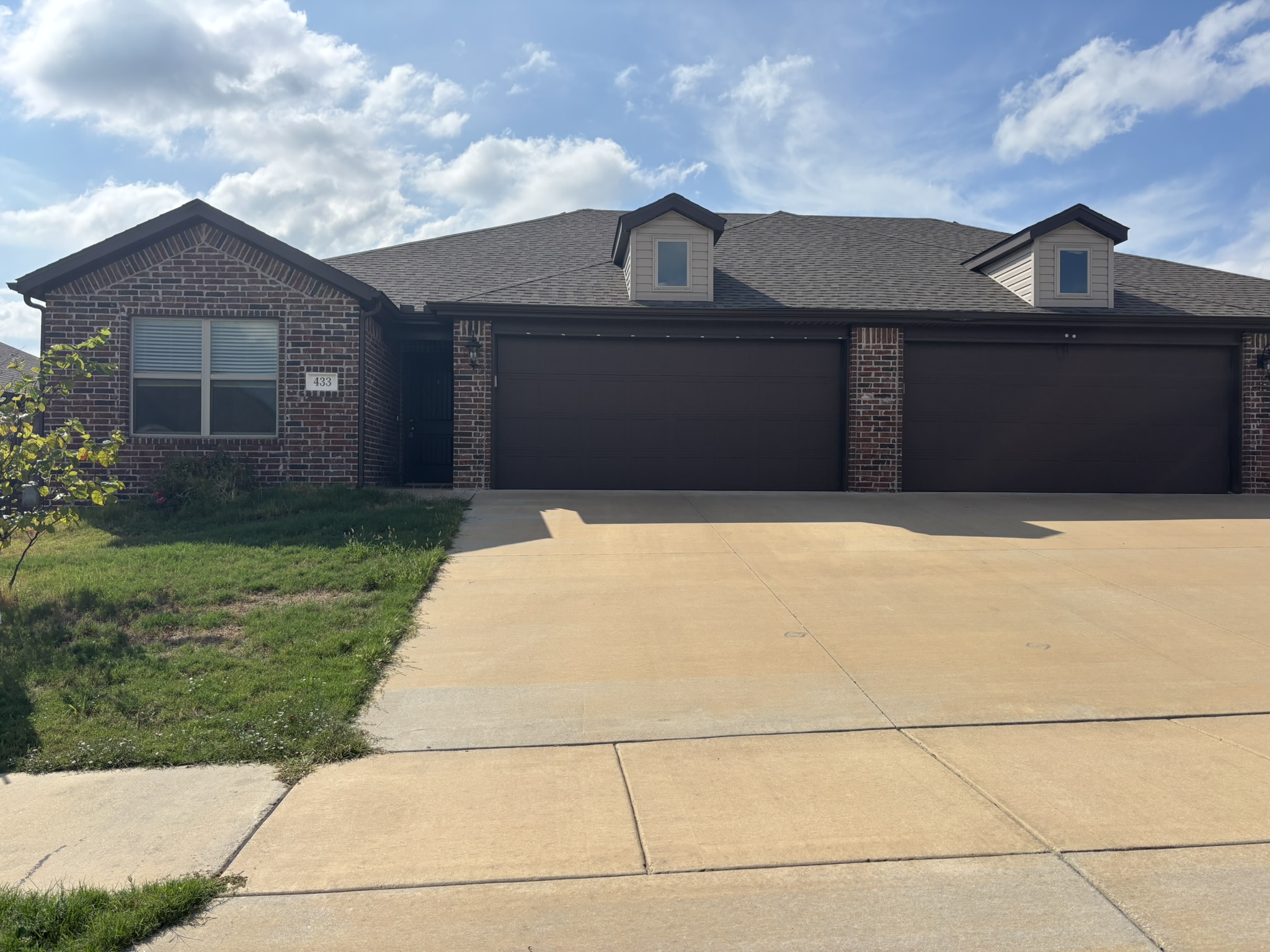 433 Red Robin Street - 1
